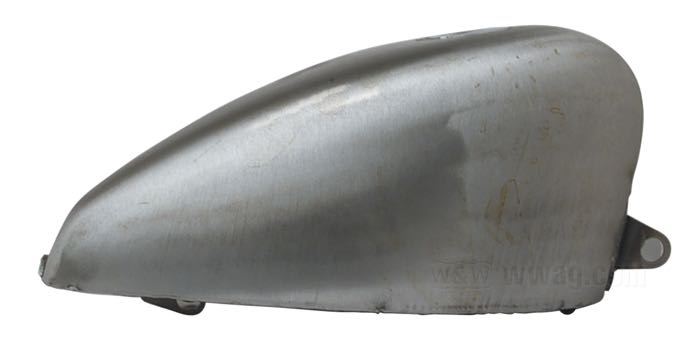 Serbatoio di benzina; atto per Sportster 1982-1994; acciaio; volume: 12.3 l; con tappo: Quick-Cam; rubinetto necessario: M22 x 1; peso lordo: 5.38 kg