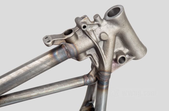 Telaio rigido »Wishbone« di VG Classic Frames & Parts; atto per Panhead 1949-1951; acciaio / ghisa sferoidale, naturale; rake: 30 °; rimpiazza OEM HD 47000-40A; Paesi Bassi; peso lordo: 37 kg