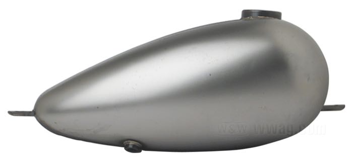 Gas tank »Captain America« by Paughco; steel, bare; volume: 8.5 l; required gas cap: cam-style 1955-1982; required petcock: 2 x 1/4” NPT; gross weight: 3.9 kg