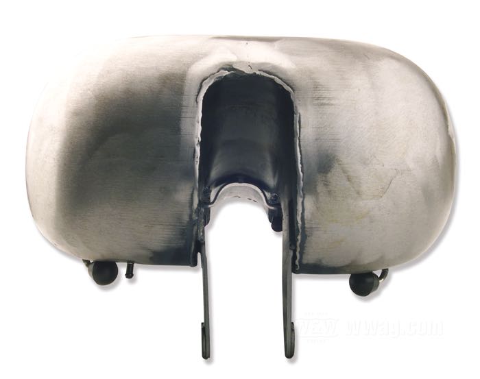 Réservoir d'essence; adaptable à Softail 1984-1999; tôle d'acier, une partie; volume: 16 l; bouchon nécessaire: screw-in 1983→ / 1 x non aéré / 1 x aéré; robinet nécessaire: M22 x 1; poids brut: 8 kg