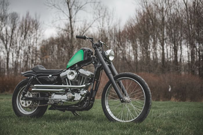 Mounting bracket »Frisco Style« by The GasBox; for Gas tank; fits Sportster 1986-2003; offset 91 mm; steel, black, powder-coated; length x width: 112 x 55 mm; gross weight: 341 g