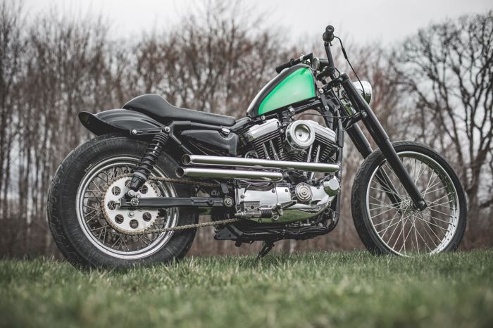 Mounting bracket »Frisco Style« by The GasBox; for Gas tank; fits Sportster 1986-2003; offset 91 mm; steel, black, powder-coated; length x width: 112 x 55 mm; gross weight: 341 g