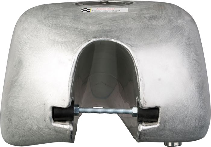 Serbatoio di benzina »Road Race« di Storz; atto per Evolution Sportster 1986-2003; alluminio, naturale; volume: 13 l; con tappo: Aero Style; rubinetto necessario: 3/8” NPT; U.S.A.; peso lordo: 4.6 kg