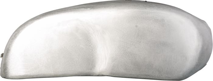 Serbatoio di benzina »Road Race« di Storz; atto per Evolution Sportster 1986-2003; alluminio, naturale; volume: 13 l; con tappo: Aero Style; rubinetto necessario: 3/8” NPT; U.S.A.; peso lordo: 4.6 kg