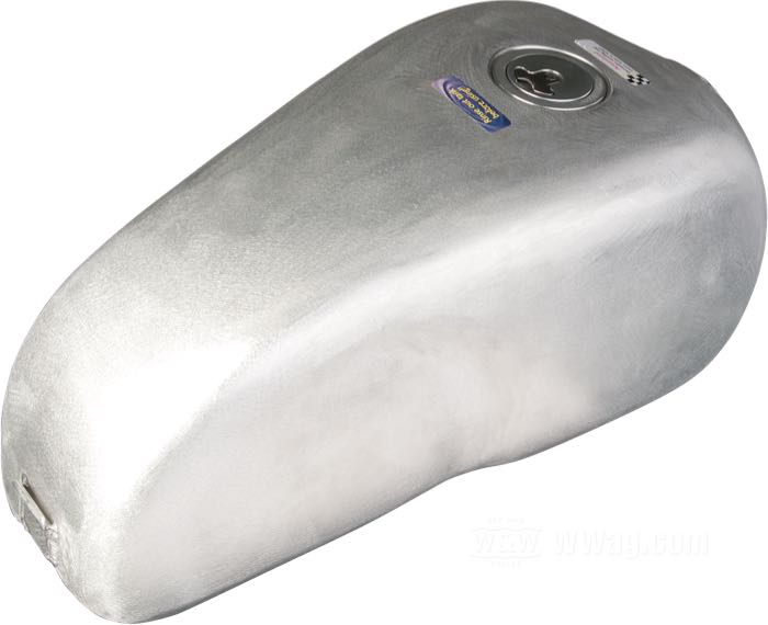 Serbatoio di benzina »Road Race« di Storz; atto per Evolution Sportster 1986-2003; alluminio, naturale; volume: 13 l; con tappo: Aero Style; rubinetto necessario: 3/8” NPT; U.S.A.; peso lordo: 4.6 kg