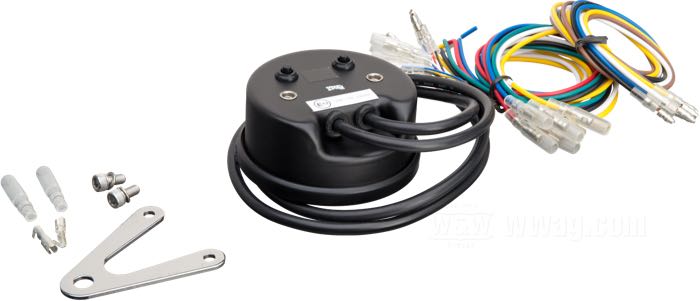 Instrument multifonctions »Velona 80« de Daytona; avec indication de tours analogique et affichage de vitesse par LCD; acier inox, noir mat; hauteur: 39.5 mm; Ø 80 mm; fond: noir; →9 (x1000) RPM; 12 V; avec support, nécessaire de montage et instructions; poids brut: 476 g