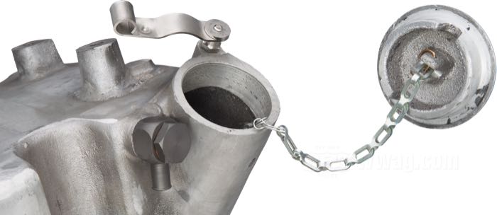 Oil tank »WR Daytona«; fits 45”/750 cc solo models 1937-1952; cast aluminum, bare; with filler cap; replaces OEM HD 83501-41; Europe; gross weight: 3.94 kg