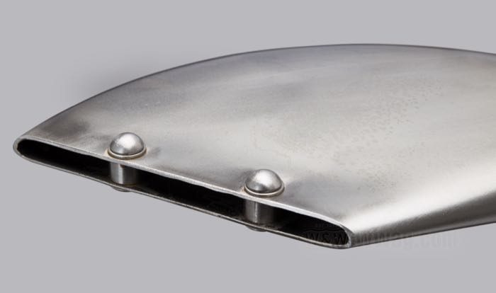 Schalldämpfer »Fishtail« von The GasBox; passend für E und U Modelle 1936-1940; Stahl, blank, mit Schweißnaht unten; Länge: 89.5 cm; Krümmerdurchmesser: 1-3/4”; Ø Auspufftopf: 2-1/2 ”; ersetzt OEM HD 1034-36; USA; Bruttogewicht: 2.8 kg