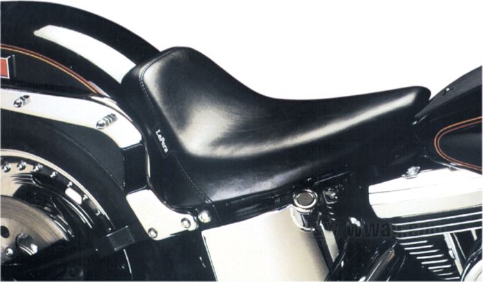 Asiento mono »Bare Bones Standard« de Le Pera; apropiado para Softail 1984-1999 (neum. trasero de 130 mm); piel sintética, negro; largo x ancho: 46 x 33 cm; EE. UU.; peso bruto: 2.84 kg