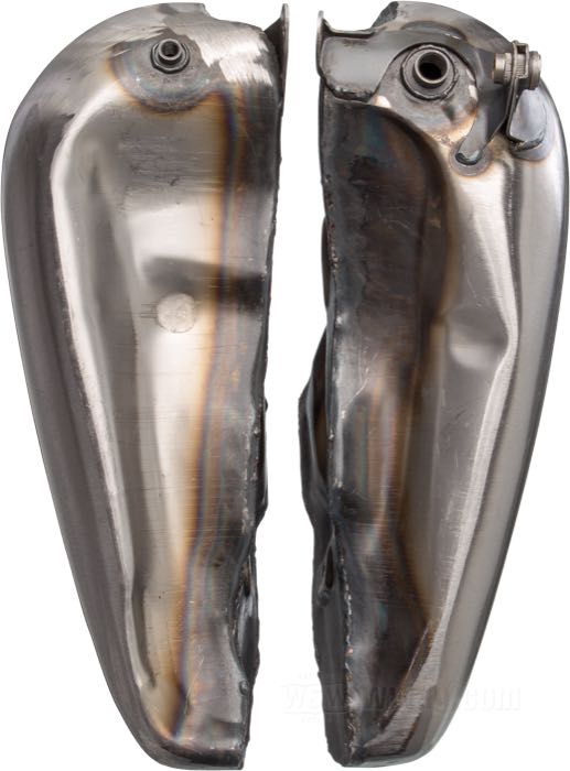 Réservoir d'essence »3.5 gal«; pour console Skull/Cateye; adaptable à Knucklehead 1936-1939; acier; volume: 13 l; bouchon nécessaire: fermeture à baïonnette 1936-1954 / 2 x aéré; robinet nécessaire: 3/8” NPT et 1/8” NPT; robinet nécessaire: 3/8” NPT et 1/8” NPT; remplace OEM HD 3501-36 et 3502-36; Taïwan; poids brut: 6.33 kg