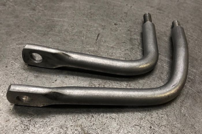 Soporte de montaje de PanAm; para filtro de aceite situado al exterior; apropiado para Big Twin chasis basculante 1958-1964; acero, parkerizado; reemplaza OEM HD 63860-58A; Suecia; peso bruto: 253 g