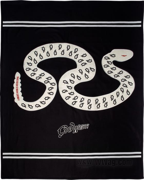 Decke »Sidewinder« von Dehen; Wolle, schwarz / weiß; Länge x Breite: 198 x 148 cm; Bruttogewicht: 2.91 kg