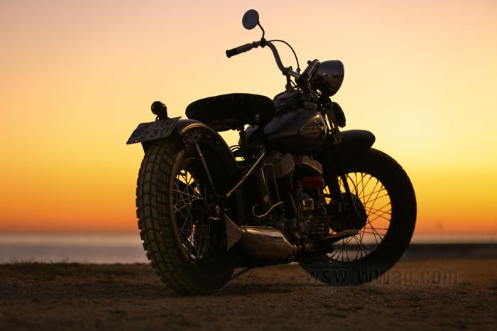Reifen »Baja 100« von Bates; Gummi / Stahl; Montageposition: vorne oder hinten; 5.00-16 71T; schlauchlos; zulässige Felgen min-max: 2.75 - 3.50; mit ECE R75 Prüfzeichen, mit DOT Prüfzeichen; Deutschland; Bruttogewicht: 8.36 kg