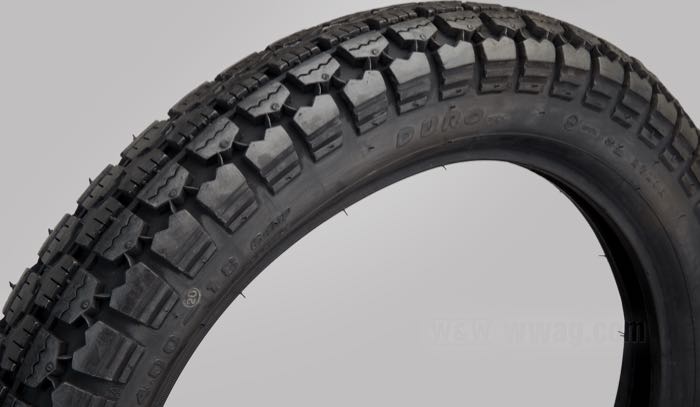 Pneumatico »HF 308« di Duro; gomma / acciaio; Punto installazione: anteriore o posteriore; 4.00-18 64P; per uso con camera; omologato ECE R75, omologato DOT; peso lordo: 5 kg