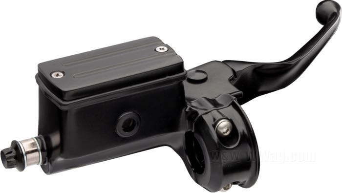 Maître-cylindre frein à main; adaptable à FLH 1982-1984, FLT 1982-1983, FX, Sportster et FXR 1982-1983, FXRT 1986-1986, FXRD 1986; alu coulé, noir mat; Ø piston hydraulique: 3/4” (19 mm); liquide de frein obligatoire: DOT 5; remplace OEM HD 45013-82 et 45015-83; poids brut: 819 g