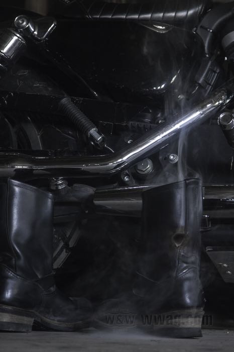 Heat shield »Bullet Hole« by Easyriders; Ø 38-50 mm; steel, black, painted; length: 26 cm; with clamps; gross weight: 210 g