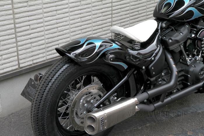 Parafango posteriore »Short Bobber« di Easyriders; atto per FXBB 2018→; plastica rinforzato con fibre (PRF), non veniciato(a); con minuteria; peso lordo: 2.09 kg