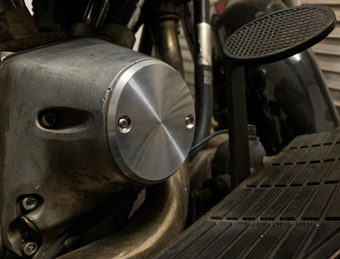 Coperchio accensione »Heavy Duty«; atto per Big Twin 1970-1998, Softail 1999, Sportster 1971-2020; alluminio, naturale; con viti; peso lordo: 100 g
