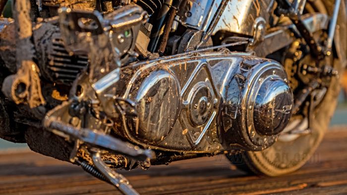 Coperchio ispezione; atto per Big Twin 1936-1964; acciaio, cromato; rimpiazza OEM HD 60573-36; peso lordo: 70 g