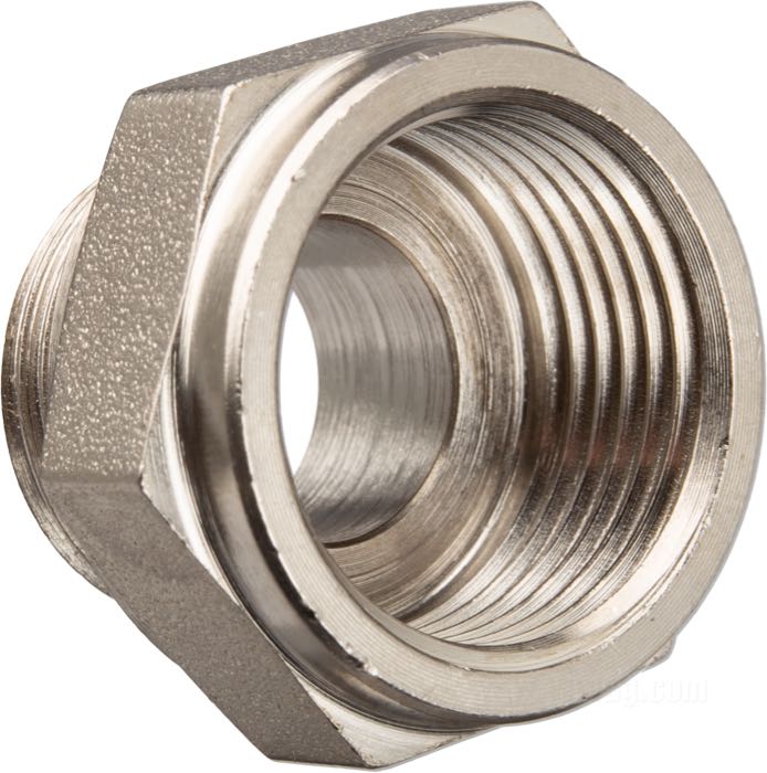 Conexión de Competition Distributing; apropiado para modelos IOE 1915-1929; en cárter derecho; acero, niquelado; rosca: 11/16”-18 / 3/4”-18; reemplaza OEM HD 547-15; EE. UU.; peso bruto: 24 g