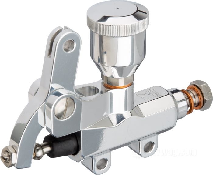 Maître-cylindre frein de Kustom Tech; contrôlé par câble; avec réservoir installé fixe; alu billet, poli, istance trous de montage: 30 mm, banjo de 10 mm; L x H x P: 120 x 85 x 30 mm; Ø piston hydraulique: 14 mm; liquide de frein obligatoire: DOT 4 ou 5; filetage: M10 x 1.0; Italie; poids brut: 240 g