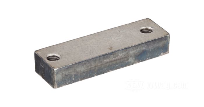 Montageblock von VG Classic Frames & Parts; für Hupe; passend für Panhead early 1949-1951; Stahl, blank; Gewinde: #10-24; Bruttogewicht: 44 g