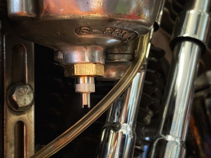 Drain valve by Bates; for S&S Super B, E, G and Twothroat carburetors; brass, machined finish, 5/8” hex ; thread: 1/2”-20; Germany; gross weight: 18.4 g