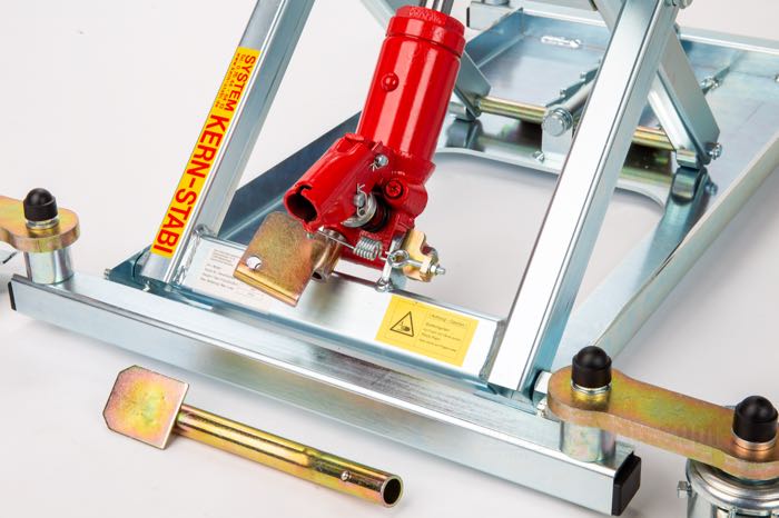 Motorcycle lift by Kern-Stabi; steel, zinc plated; net weight: 43 kg; min. height: 115 mm; max. lift: 510 mm; Germany; gross weight: 44 kg