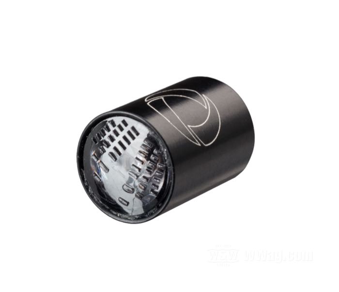 Clignotants »Atto Integral Dark« de Kellermann; alu billet, noir; profondeur: 13 mm; Ø 9 mm; cabochon: très foncé; 12 V; 1.5 W; position: avant et arrière; homologué E13; Allemagne; poids brut: 23 g