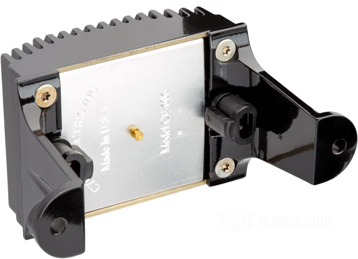 Regulatore/Raddrizzatore di Cycle Electric; atto per Touring 2006-2008; alluminio, nero, anodizzato; rimpiazza OEM HD 74505-06; U.S.A.; peso lordo: 1.24 kg