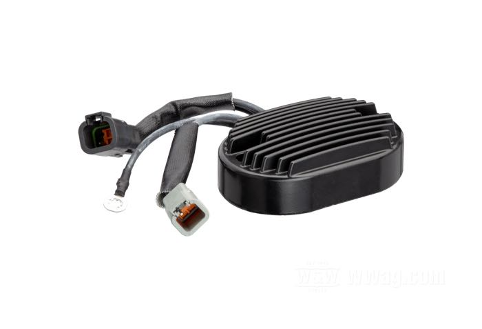Regulateur/Redresseur »Standard«; adaptable à Softail 2007; aluminium, noir; remplace OEM HD 74540-07; poids brut: 673 g