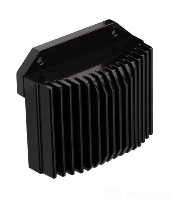 Regulatore/Raddrizzatore di Cycle Electric; atto per Dyna 2006-2007; alluminio, nero, anodizzato; rimpiazza OEM HD 74631-06; U.S.A.; peso lordo: 1.24 kg