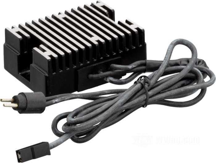 Regulador/Rectificador »Standard«; apropiado para Sportster 1992-1993; aluminio, negro; reemplaza OEM HD 74523-92A; peso bruto: 420 g
