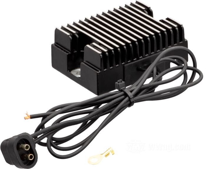 Regler/Gleichrichter »Standard«; passend für Big Twin 1989-1999 (Touring →1996, Touring EFI →1994); Aluminium, schwarz; ersetzt OEM HD 74519-88; Bruttogewicht: 450 g