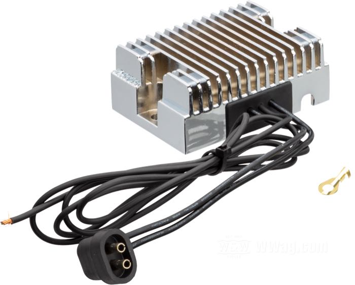 Regulatore/Raddrizzatore »Standard«; atto per Big Twin 1989-1999 (Touring →1996, Touring EFI →1994); alluminio, cromato; rimpiazza OEM HD 74519-88; peso lordo: 460 g