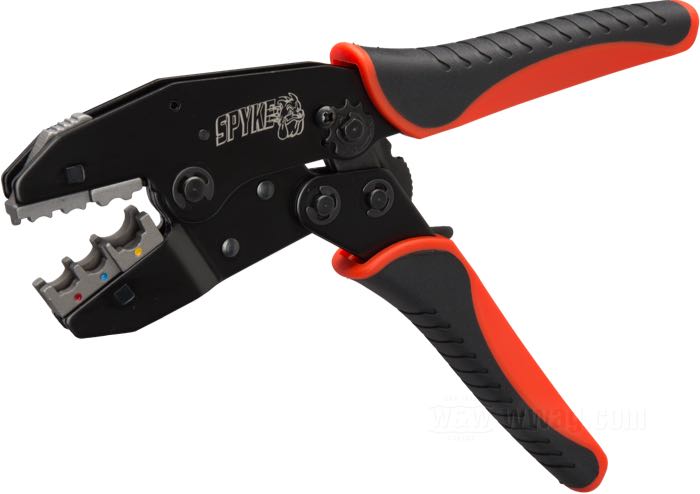 Crimpatrice »Quick Change« di Spyke; per connettori non isolati con crimpatura tipo F, connettori a tubo non isolati, connettori a tubo isolati, connettori D-sub, connettori per cavi accensione Ø 7–9 mm; acciaio / plastica, verniciato; lunghezza: 22 cm; per fili di: ~ 0.5 - 10.0 mm² (AWG 20 - 6); Taiwan; peso lordo: 1.16 kg