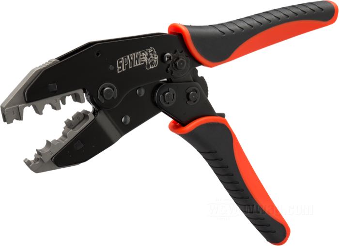 Crimpatrice »Quick Change« di Spyke; per connettori non isolati con crimpatura tipo F, connettori a tubo non isolati, connettori a tubo isolati, connettori D-sub, connettori per cavi accensione Ø 7–9 mm; acciaio / plastica, verniciato; lunghezza: 22 cm; per fili di: ~ 0.5 - 10.0 mm² (AWG 20 - 6); Taiwan; peso lordo: 1.16 kg