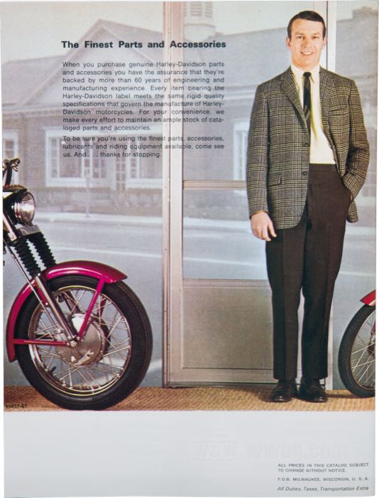 Catalogue »Classic H-D Motorcycle Accessories 1967«; papier; largeur x hauteur: 20 x 27 cm; coloré; 31 pages; poids brut: 116 g