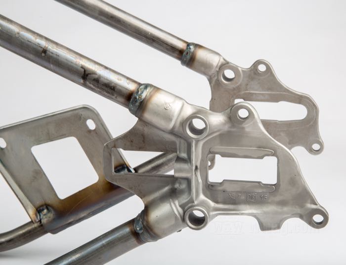 Telaio rigido »Wishbone« di VG Classic Frames & Parts; atto per Panhead 1952-1953; acciaio / ghisa sferoidale, naturale; rake: 30 °; rimpiazza OEM HD 47000-40A; Paesi Bassi; peso lordo: 37 kg