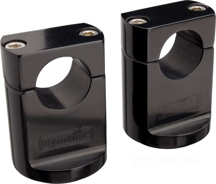 Riser di DynaMite; alluminio billet, anodizzato nero; filettatura: 1/2”-13; per manubri del Ø: 1 ”; misure conformi a disegno: H-altezza di montaggio = 46 mm, T-altezza generale = 64 mm, F-base-Ø = 44 mm; con viti di montaggio; peso lordo: 510 g
