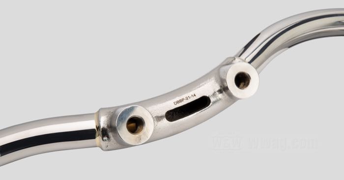 Lenker »Wave« von DBBP; Edelstahl / Edelstahlguss, poliert, Riserabstand 3-1/2” (= 89 mm); Ø 1”; Gewinde: 1/2”-20; Kabelführung: ohne Kabelsicken; Wandstärke: 2 mm; mit Teilegutachten; Niederlande; Bruttogewicht: 1.74 kg