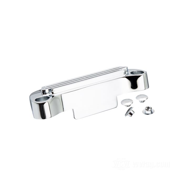 Morsetto manubrio; distanza riser 3-1/2” (= 89 mm); alluminio fuso, cromato, con grembiule, scanalato; misure conformi a disegno: W-larghezza = 129 mm; peso lordo: 355 g