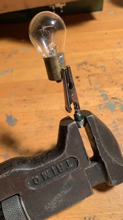 Tapa de válvula »Pinza cocodrilo« de Roadkill; acero, niquelado; peso bruto: 15 g
