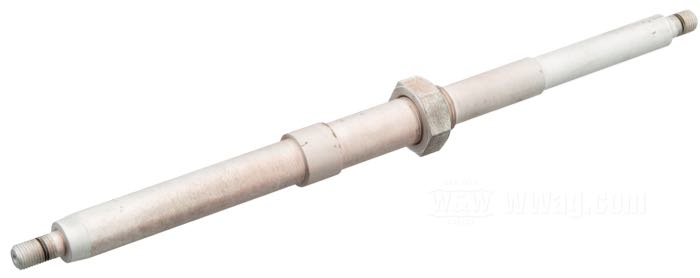 Tringles de support pour marchepieds; adaptable à machines Solo de 750cc des années 1929-1952 et pour les Servi-Cars de 1933-1973; acier, avant, filetage aux extrémités: 3/8”-24, filet de montage: 3/4”-18; longueur: 312 mm; remplace OEM HD 50510-38 et 50517-38; poids brut: 540 g