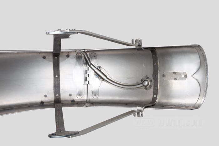 Rear fender by The Cyclery; fits Big Twins late 1946-1948; steel, bare, with wide (7/8”) braces; with side plate; replaces OEM HD 3711-39, and 59604-39; Europe; gross weight: 5.74 kg