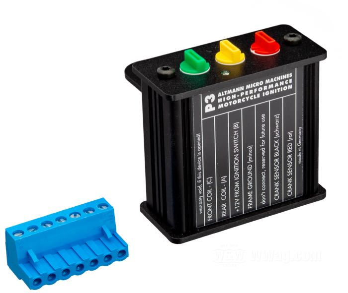Boîtier d'allumage »P3« de Altmann Micro Machines; adaptable à Harley-Davidson Twin Cam 1999→ et Sportster 2004-2020  avec carburateur; sans patte; L x L x H: 54 x 59 x 27 mm; à utiliser avec 12 V; résistance primaire: 2 x 0.8 Ω; avec fiche et instructions détaillées; Allemagne; poids brut: 220 g