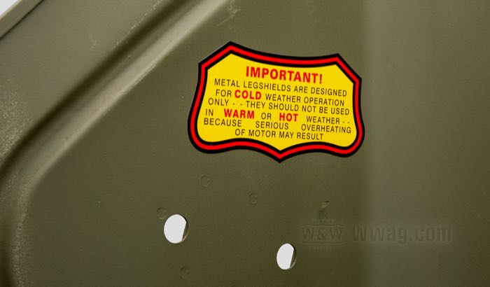 Leg shields »Military« by Samwel Supplies; fits W models 1937-1952, Servi-Car 1937-1965; steel / leather, olive drab; replaces OEM HD 11296-38N, and 58501-38; gross weight: 5.63 kg