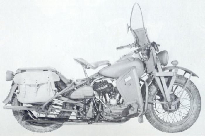 Leg shields »Military« by Samwel Supplies; fits W models 1937-1952, Servi-Car 1937-1965; steel / leather, olive drab; replaces OEM HD 11296-38N, and 58501-38; gross weight: 5.63 kg