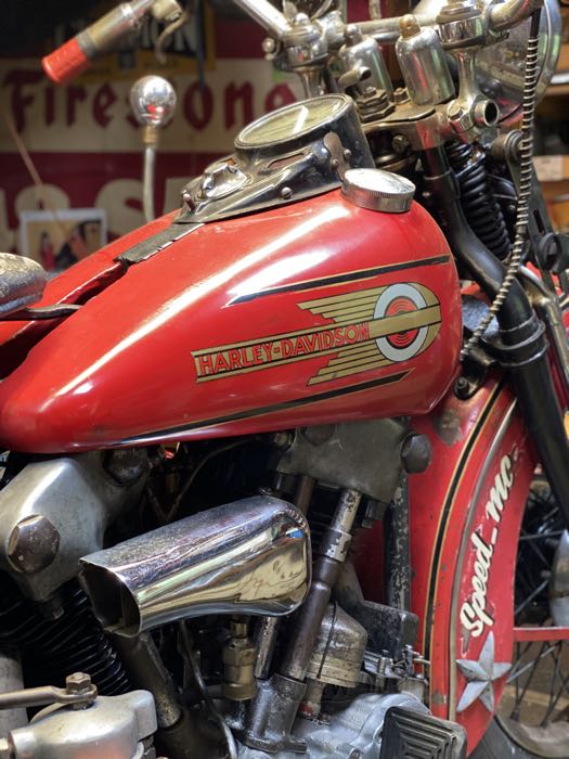 Tromboncino di Paughco; per carburatori Linkert; atto per Knucklehead e Panhead; acciaio, cromato, liscio; rimpiazza OEM HD 1406-37; U.S.A.; peso lordo: 486 g