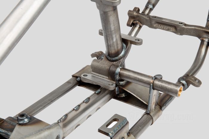 Telaio rigido »Wishbone« di VG Classic Frames & Parts; atto per Panhead inizi 1954; acciaio / ghisa sferoidale, naturale, senza blocchetti di montaggio per il Clacson; rake: 30 °; rimpiazza OEM HD 47000-40A; Paesi Bassi; peso lordo: 37 kg
